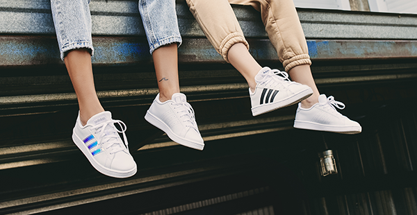 Witte sneakers >