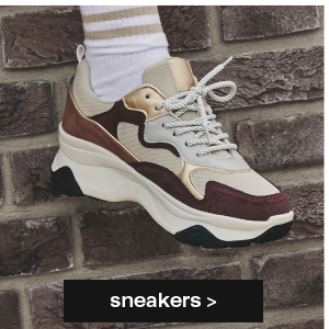 Sneakers >